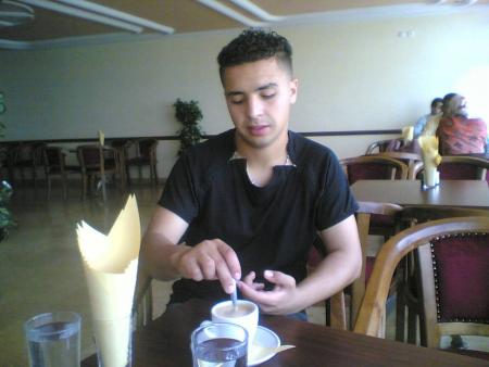 kont kate9ahwa f 9ahwa d l 3rayich